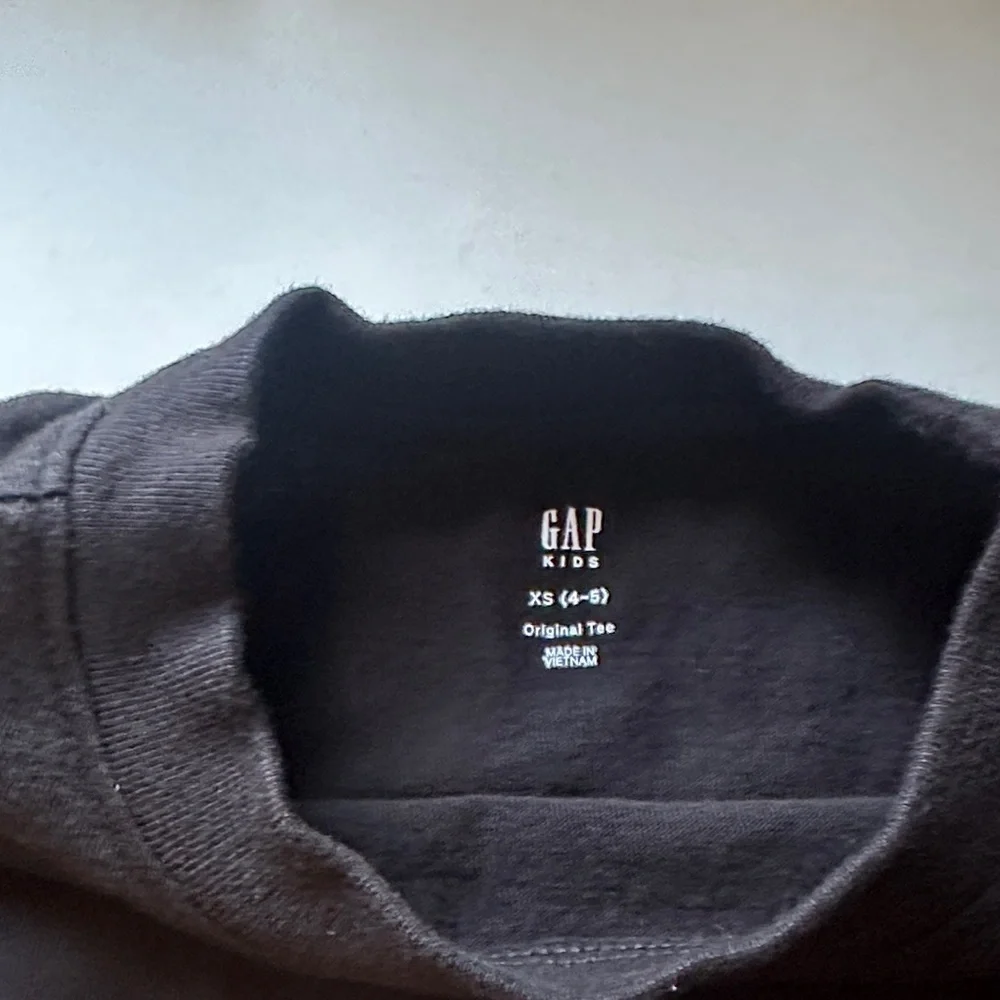 Gap kids Classic Black T-Shirt